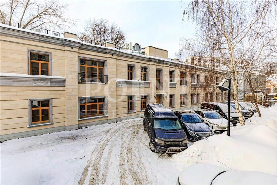 Продажа 3-комн квартиры на вторичном рынке улица Пречистенка, 33/19С1