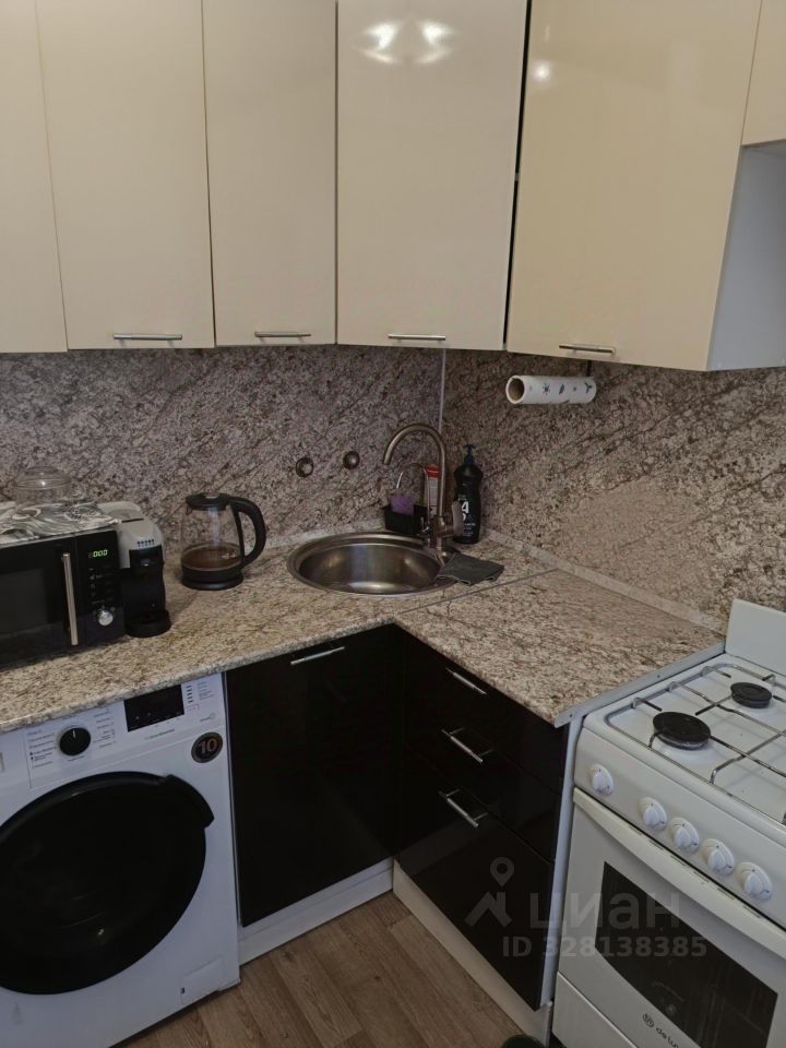 Продажа 1-комн квартиры на вторичном рынке улица Добровольцев, 40