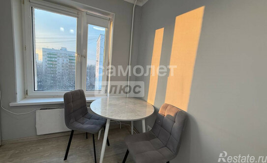 Продажа 3-комн квартиры на вторичном рынке улица Авиаторов,  д. 6