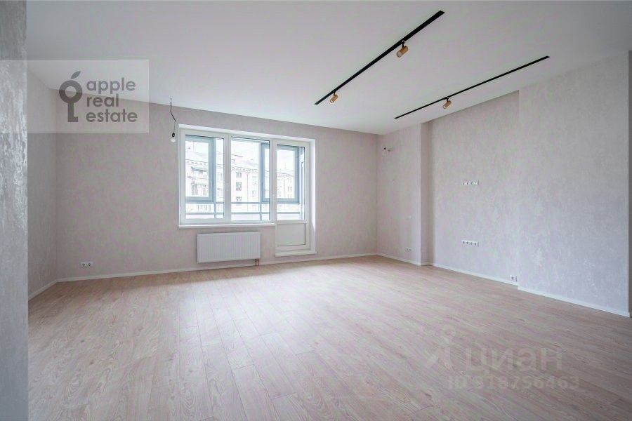 Продажа 3-комн квартиры на вторичном рынке улица Космонавта Волкова, 5Б