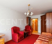 Продать Квартиры вторичка улица Рихарда Зорге   