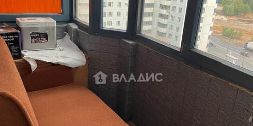 4-комн квартира улица Брусилова,  д. 21