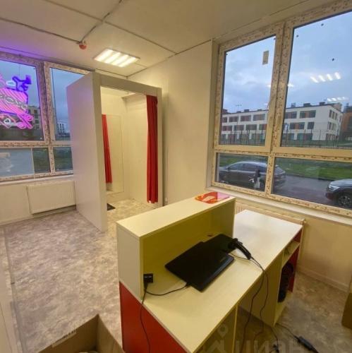 Помещение свободного назначения улица Нины Петровой,  д. 8 к2