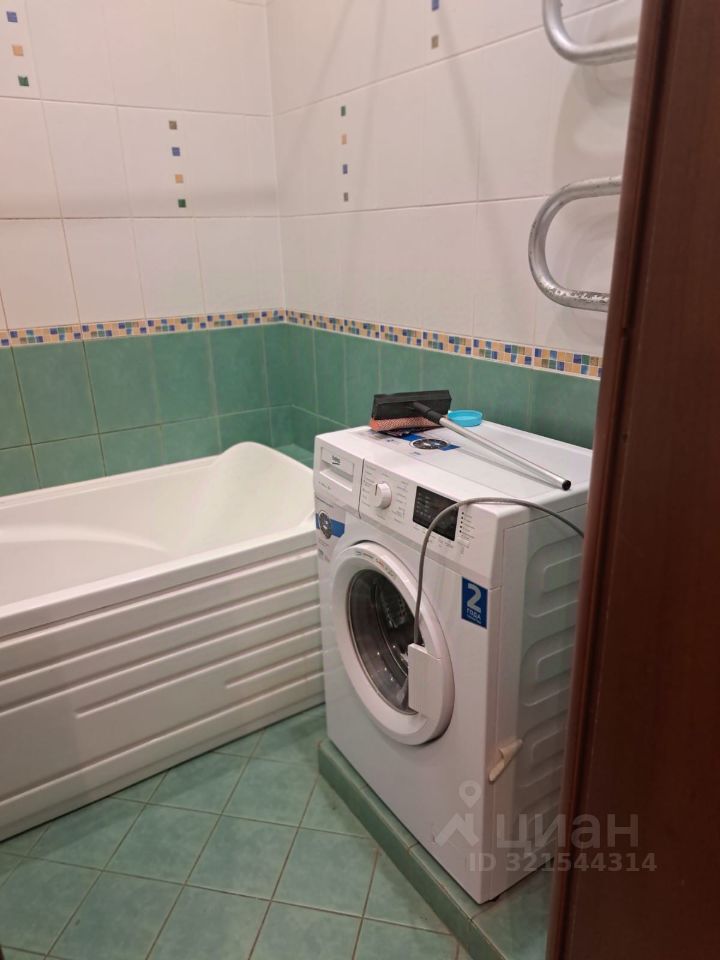 Аренда 1-комн квартиры на вторичном рынке проспект Луначарского, 52к1