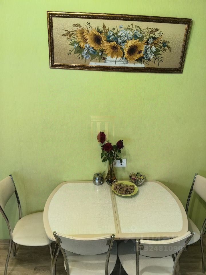 Продажа 3-комн квартиры на вторичном рынке Сестрорецк, улица Володарского, 58а