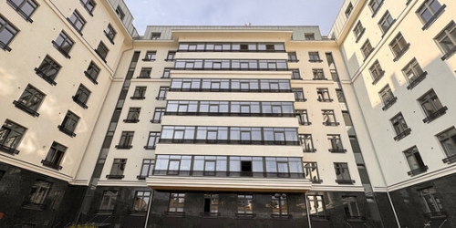 4-комн квартира пр-кт Бакунина,  д. 33