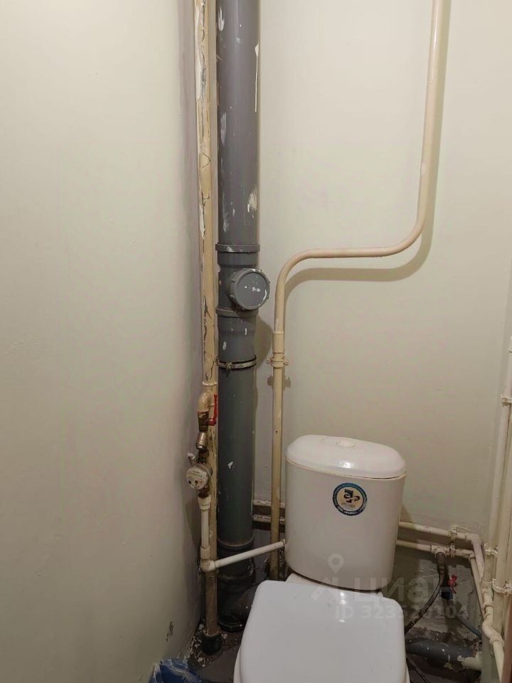 Продажа 1-комн квартиры на вторичном рынке Имени Свердлова пгт, проезд Западный, 12