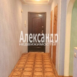 Продажа 3-комн квартиры на вторичном рынке Кириши, ул Нефтехимиков,  д. 19