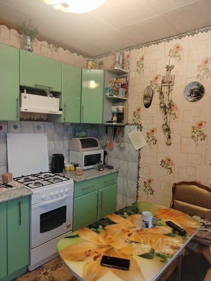 Продажа 2-комн квартиры на вторичном рынке Старый Городок пгт, улица Заводская,  д. 17