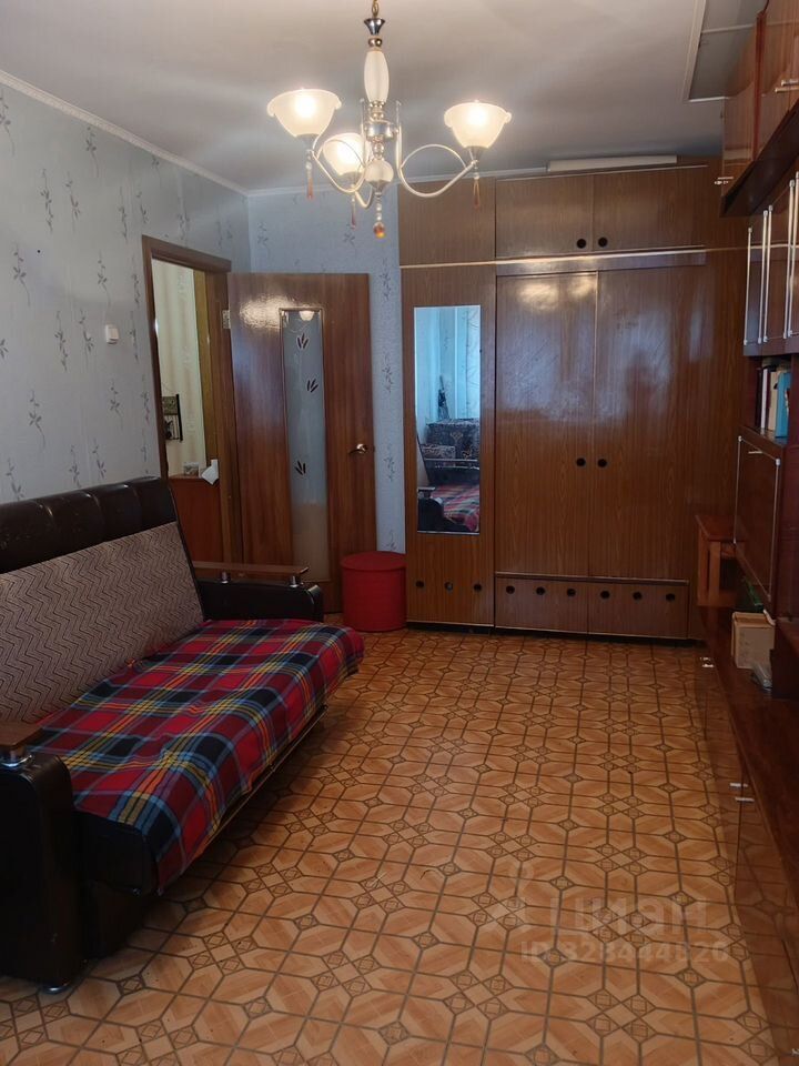 Продажа 3-комн квартиры на вторичном рынке д. Оржицы, 13
