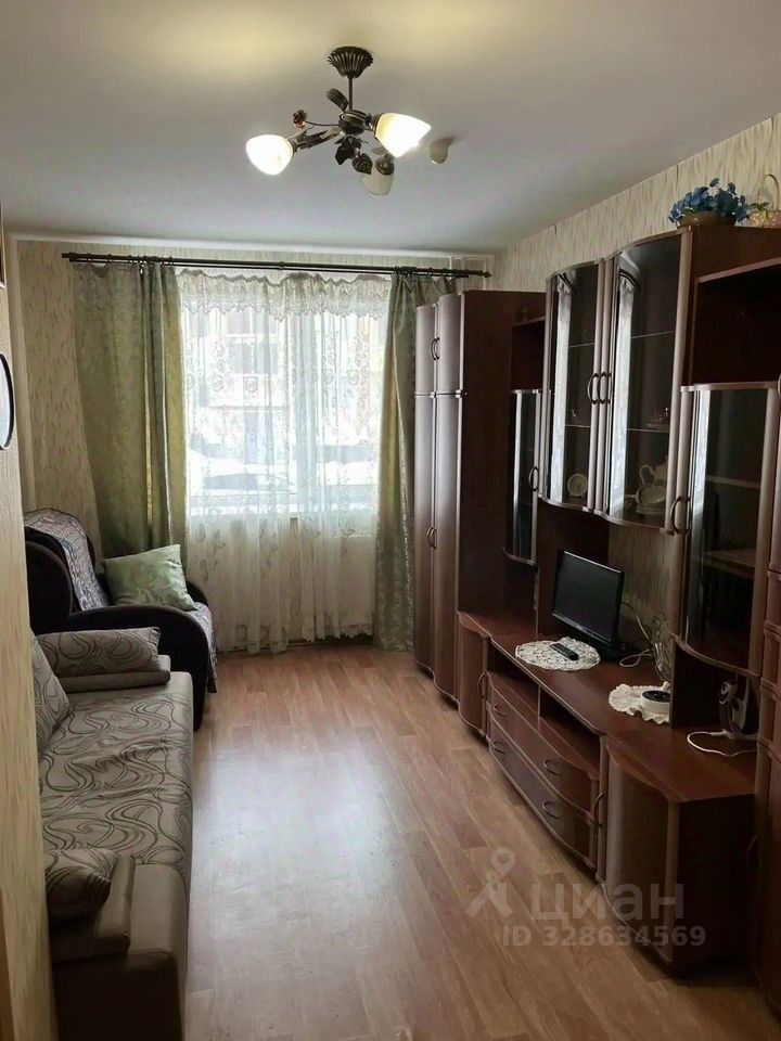 Аренда 1-комн квартиры на вторичном рынке Петергоф, улица Парковая, 16