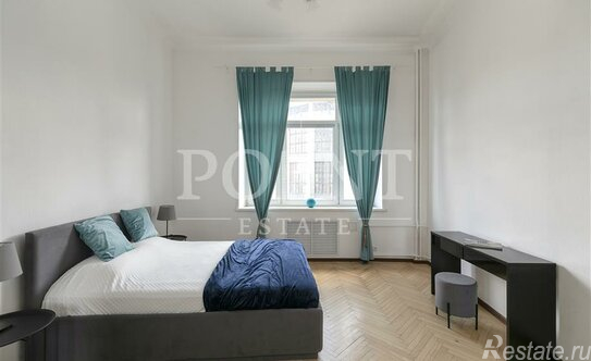 Продажа 4-комн квартиры на вторичном рынке ул Тверская,  д. 9