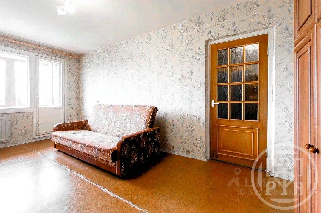 Продажа 1-комн квартиры на вторичном рынке Петергоф, Собственный проспект, 36/67