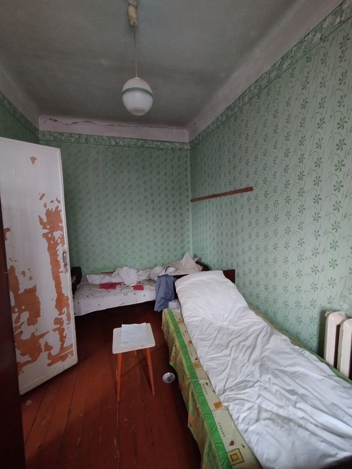 Продажа 2-комн квартиры на вторичном рынке Цемгигант мкр, улица Ленинская,  д. 6