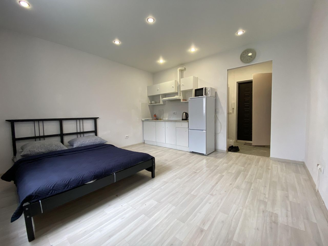 Продажа студии Южный мкр, улица Курыжова, 32