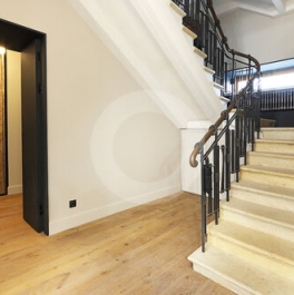 Аренда 4-комн квартиры на вторичном рынке Знаменский Б. пер,  д. 4