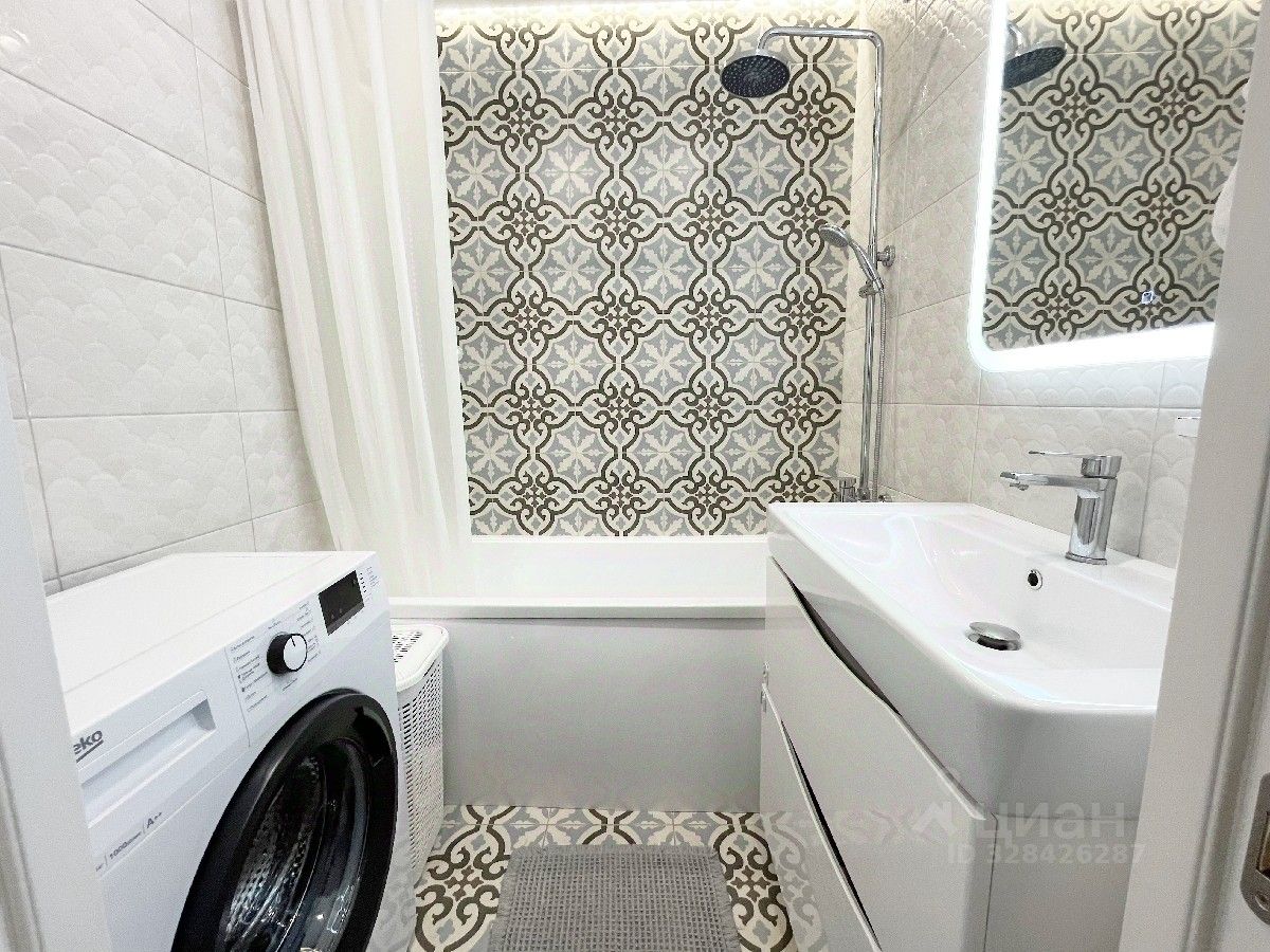 Продажа 3-комн квартиры на вторичном рынке улица Кошкина, 17К1