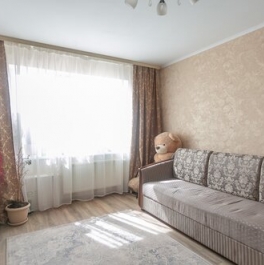 Продажа 2-комн квартиры на вторичном рынке улица Коммунаров,  д. 188 к1