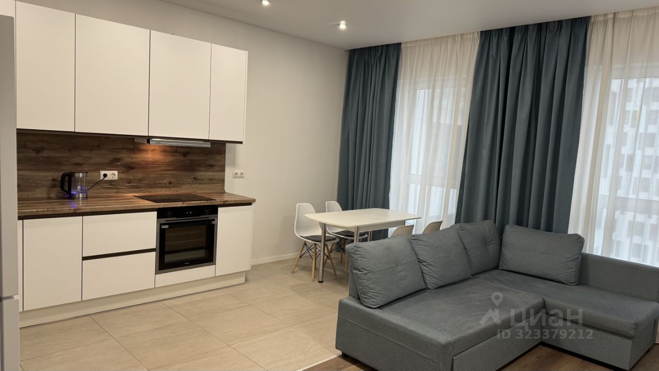 Аренда 3-комн квартиры на вторичном рынке Сельскохозяйственная улица, 39