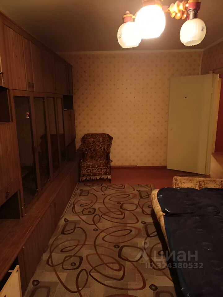 Продажа 3-комн квартиры на вторичном рынке пос. Сергиевский, улица Центральная, 38