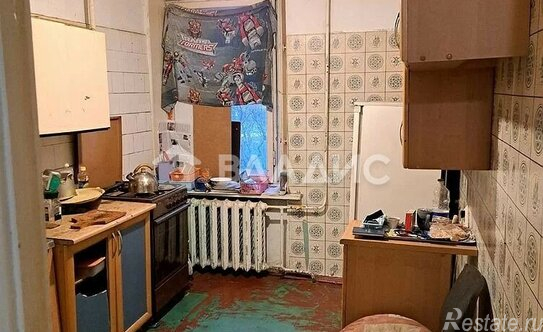 Продажа 2-комн квартиры на вторичном рынке улица Жака Дюкло,  д. 10