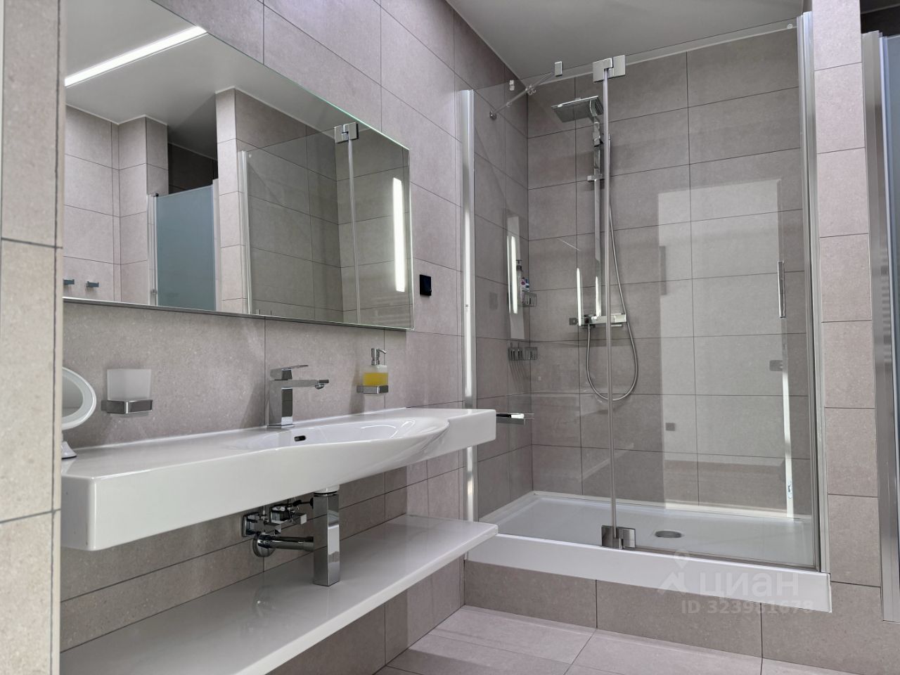 Продажа 2-комн квартиры на вторичном рынке Ждановская улица, 45