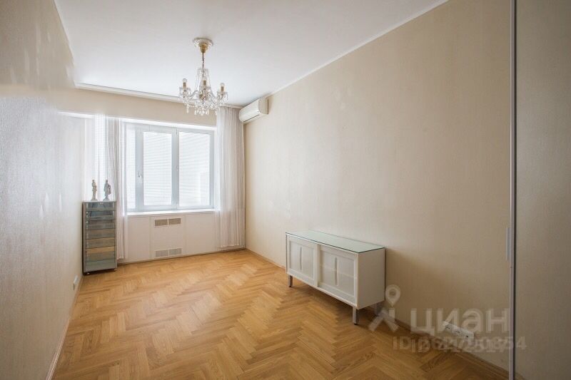 Аренда 3-комн квартиры на вторичном рынке улица Климашкина, 9