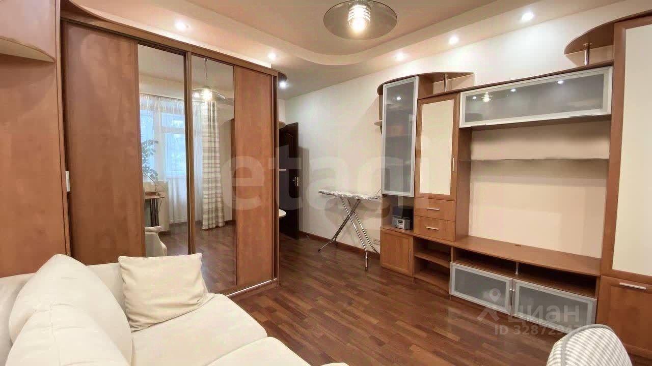 Продажа 2-комн квартиры на вторичном рынке Южнобутовская улица, 61