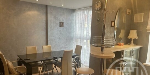 3-комн квартира Сестрорецк г, Александра Паншина ул,  д. 21