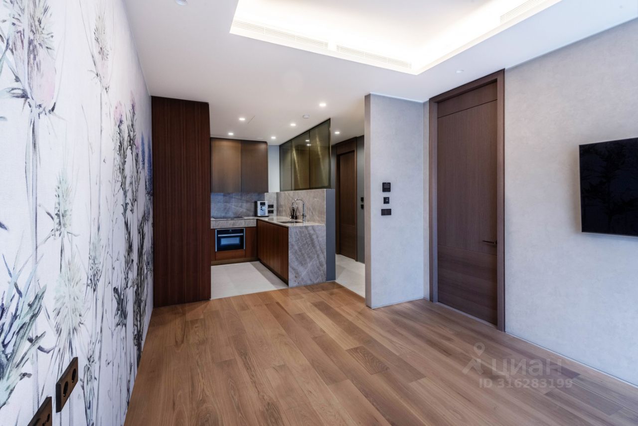 Продажа 2-комн квартиры на вторичном рынке набережная Адмирала Лазарева, 22