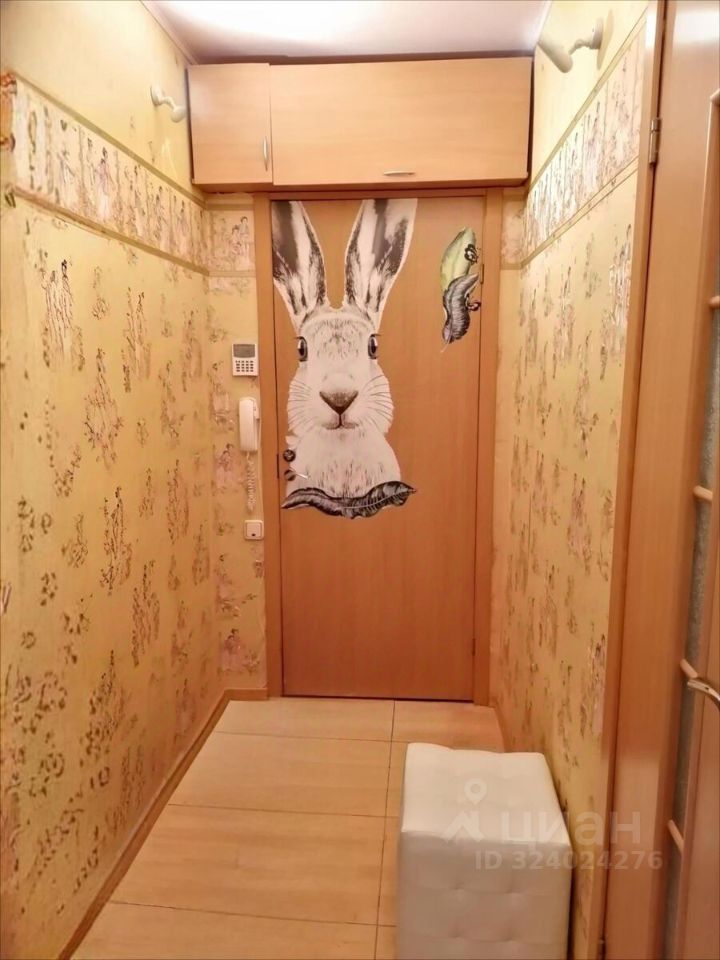 Продажа 3-комн квартиры на вторичном рынке Красное Село, Гвардейская улица, 19к3