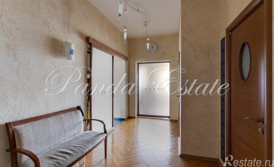 Продажа 5-комн квартиры на вторичном рынке Звенигородская улица,  д. 12