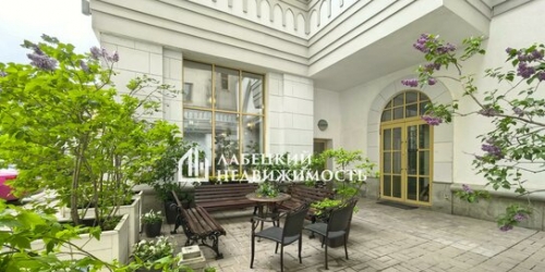 4-комн квартира улица Маршала Соколовского,  д. 5