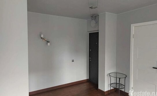 Аренда 2-комн квартиры на вторичном рынке улица Климашкина,  д. 14