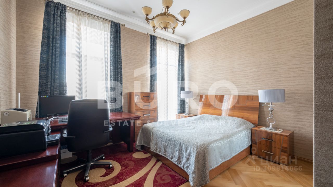 Продажа 4-комн квартиры на вторичном рынке Страстной бульвар, 4