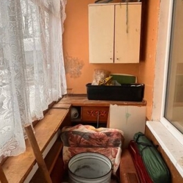 Продажа 1-комн квартиры на вторичном рынке Тихвин, ул Коммунаров,  д. 18