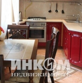 Аренда 2-комн квартиры на вторичном рынке Красногвардейский бульвар,  д. 7А