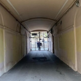 Продажа 3-комн квартиры на вторичном рынке Караванная улица,  д. 24-26