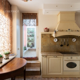 Продажа 3-комн квартиры на вторичном рынке Шпалерная улица