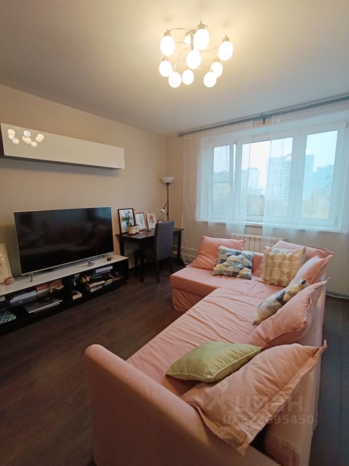 Продажа 2-комн квартиры на вторичном рынке Елецкая улица, 8К2