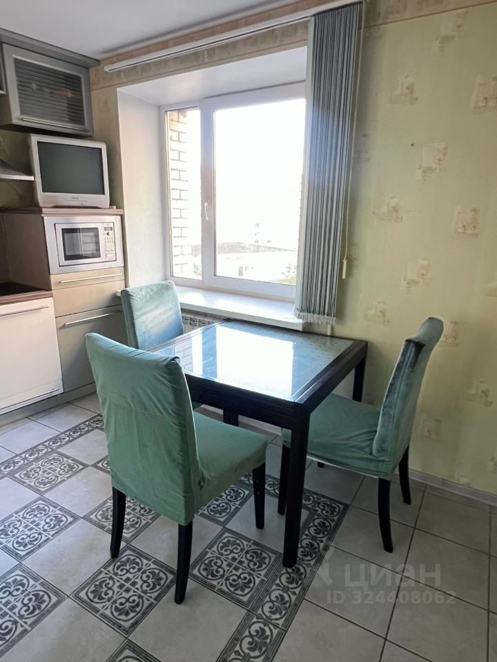 Аренда 2-комн квартиры на вторичном рынке Коломяжский проспект, 28