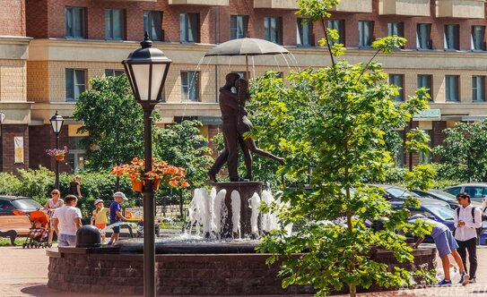 Продажа 3-комн квартиры на вторичном рынке Кудрово г, Строителей пр,  д. 4