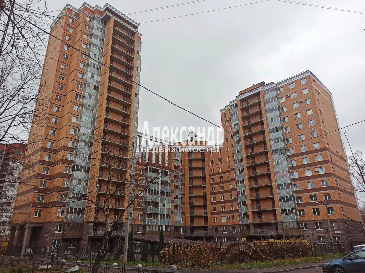 Продажа 3-комн квартиры на вторичном рынке улица Седова, 42К2