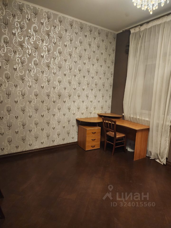 Продажа 3-комн квартиры на вторичном рынке Пушкин, улица Радищева, 2/10