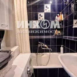 Продажа 2-комн квартиры на вторичном рынке ул Молостовых,  д. 8,  к. 4