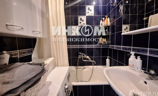 Продажа 2-комн квартиры на вторичном рынке ул Молостовых,  д. 8,  к. 4