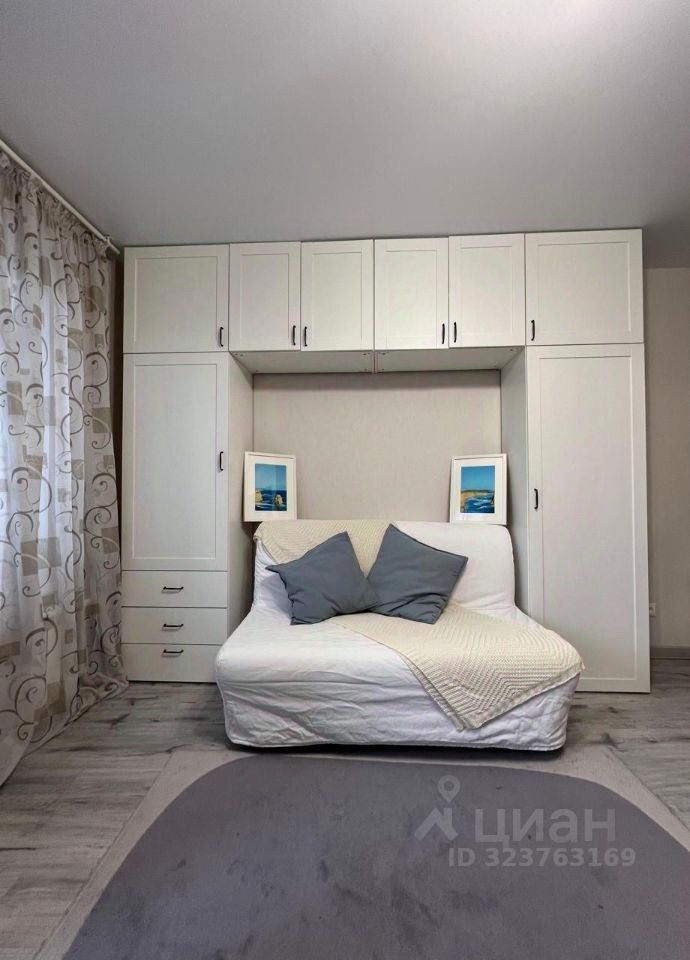 Продажа 1-комн квартиры на вторичном рынке Нежинская улица, 13