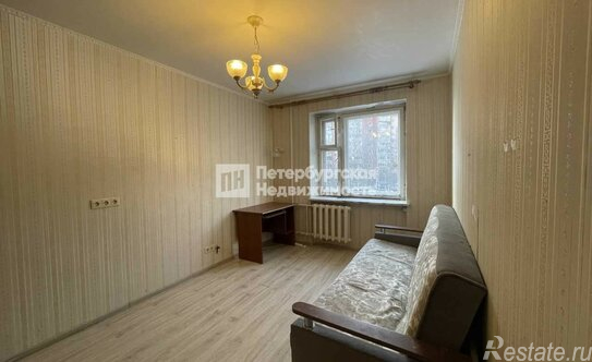 Продажа 2-комн квартиры на вторичном рынке Долгоозёрная улица,  д. 1