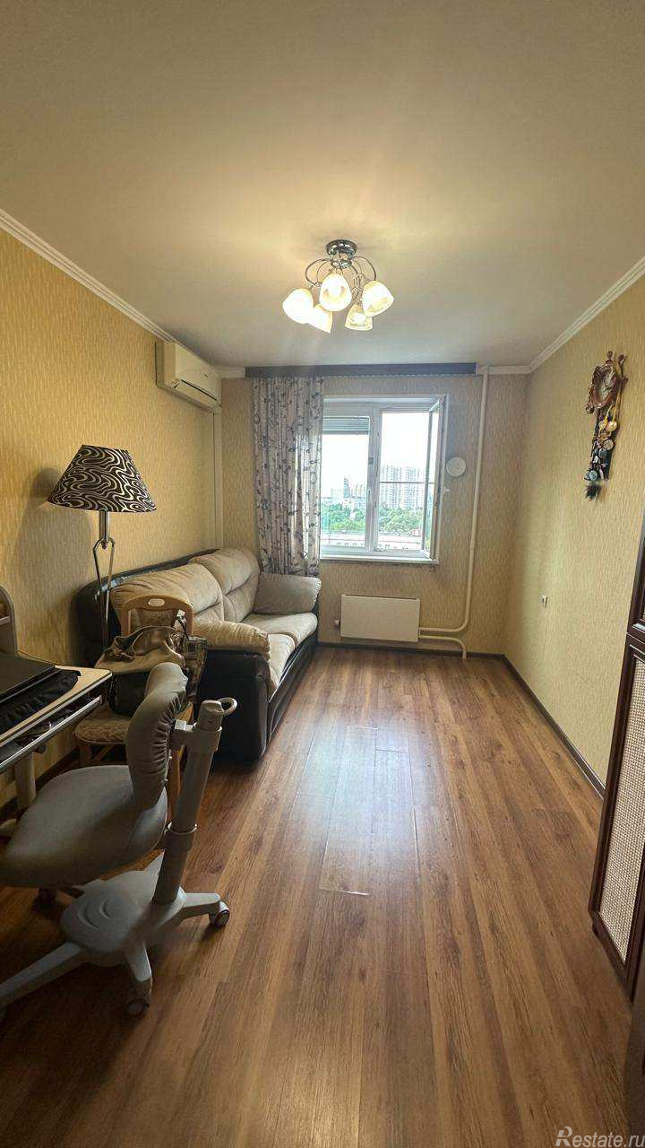 Продажа 2-комн квартиры на вторичном рынке Болотниковская улица,  д. 36,  к. 5