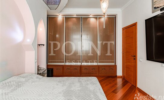 Продажа 4-комн квартиры на вторичном рынке Гризодубовой ул